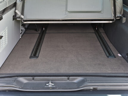 Dywan do bagażnika Mercedes-Benz Viano Marco Polo 2007–2013 – czarny