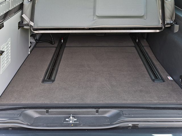Dywan do bagażnika Mercedes-Benz Viano Marco Polo 2007–2013 czarny